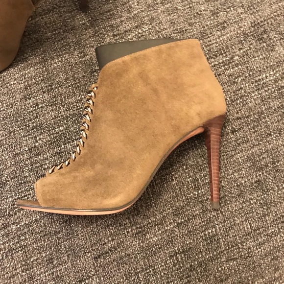 BRAND NEW Hunter Green Coach Peeptoe Heel Booties - Picture 3 of 7